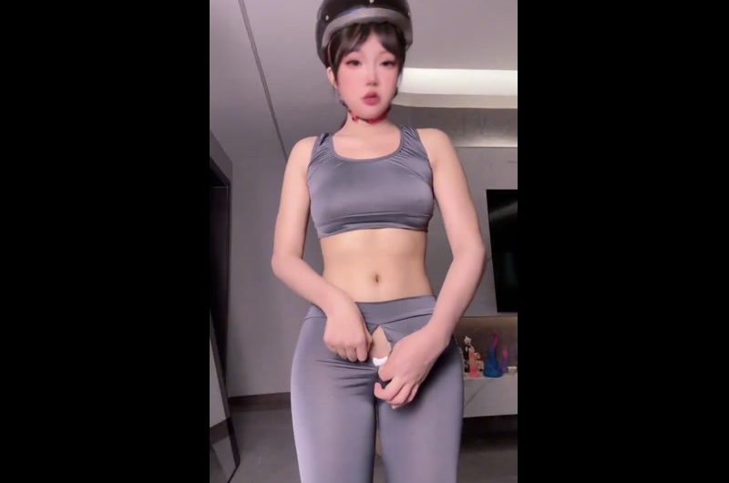 当你命令你的女朋友塞跳蛋穿瑜伽裤去骑行 （电报VIP群有完整版哦）