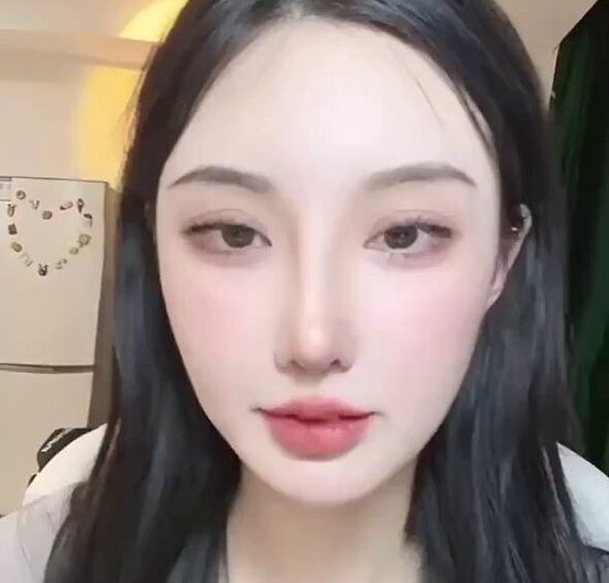 这是什么新的抖音直播方式？😘🇨🇳 每日抖音直播主播闪现走光露点！🤩