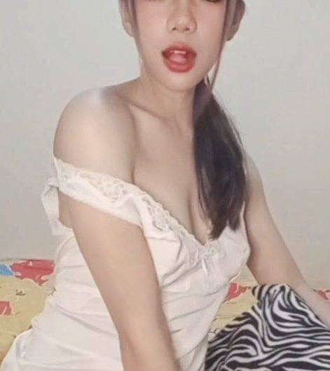 抖音反差网红 直播漏奶