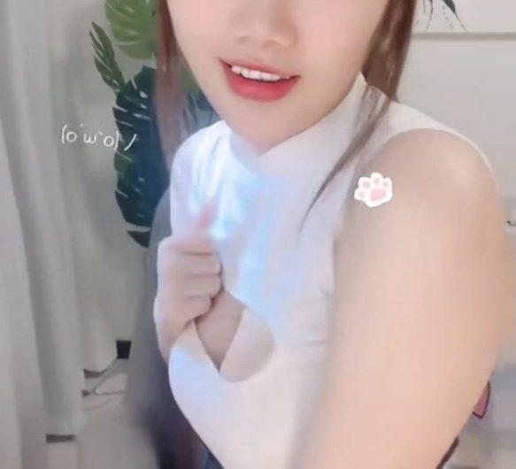 小红书舞蹈主播 故意露点