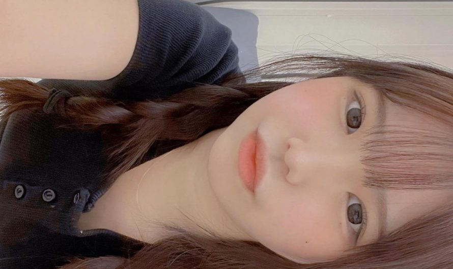 我這骯髒母豬，臭烘烘的黑豬逼哪配被主人瞧上。 只求主人們狠狠辱罵羞辱，讓我用嘴舌好好服侍。 我癡癲地幻想著主人們的大雞巴，狠狠貫穿我，把我當洩慾工具。