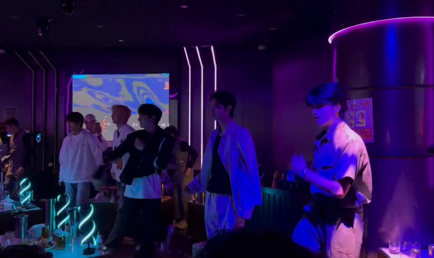 😂堕落的开始~我咋会觉得男模比女模有意思呢😱😱😱 救命啊🆘🆘🆘咱可不能弯啊