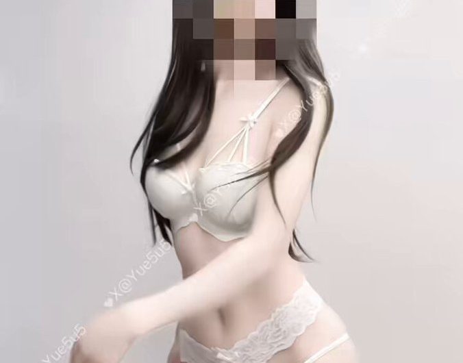 RT : 好喜欢我的身材 是哪只小狗又想挨巴掌了