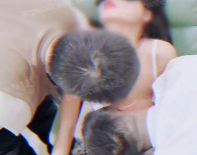 晨晨打牌被设局，欠下高利贷，被迫用肉体偿还，还拍下视频要挟接客。