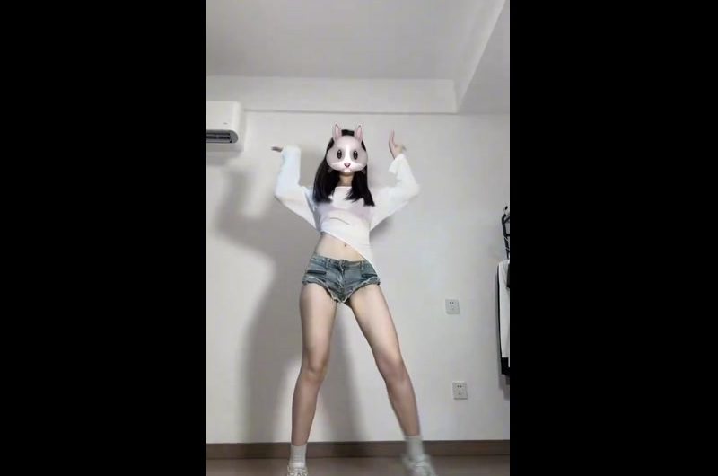 RT : 反响强烈 开设唯一会员群喜欢的哥哥们可以支持 此贴点赞2k秒更下条