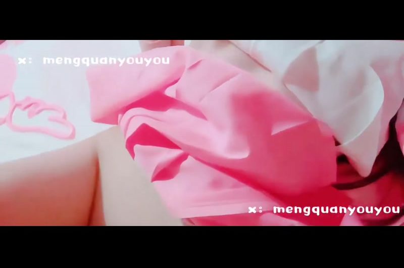 RT : 在床上骚骚的呢