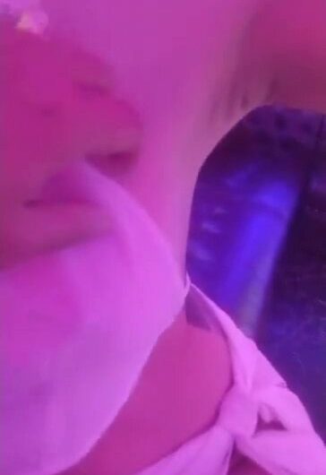 商K选妃环节，挨个检查奶子和鲍鱼，手感一流