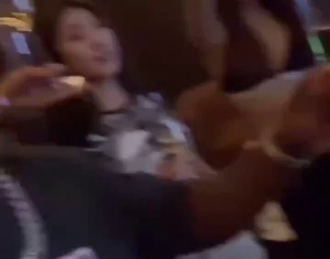 媚黑女 又想吃黑人大鸡巴了😋 wataa