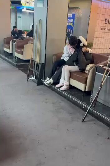 精神小伙把台球助教拿下了😭 wataa