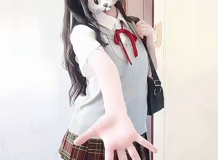 08萝莉小狗（第二期）正在打屁屁，怎么就莫名其妙哭了，下手也不重呀，小狗确实有点可爱了 投稿✉️：