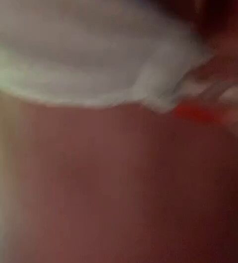 浴巾诱惑，直接跨坐身上胸贴面舞动