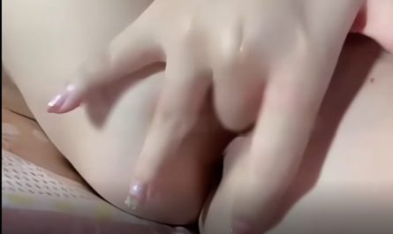 #抖音 #加辣土豆饼 抖音【加辣土豆饼】气质绝佳反差 掰穴自慰福利