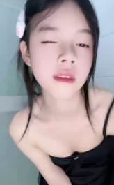 #快手 #困崽 快手【困崽】高颜嫩妹露三点裸舞自慰福利