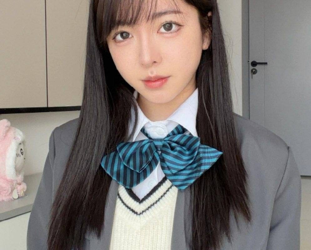 #缘樱澪 B站【缘樱澪】情趣内衣一字马 道具自慰