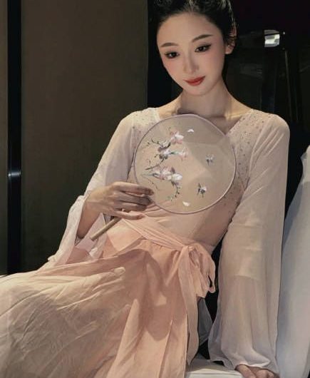 抖音【黄梅戏楼若菡】极品反差美女 露脸 口交 啪啪