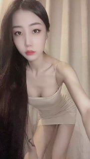 抖音【八月未央】露脸性感女神骚舞 道具自慰抽插爆浆